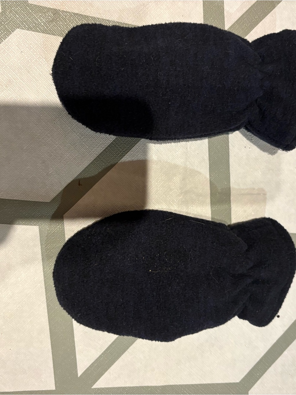 3/15$ Cozy Black Fleece Mittens